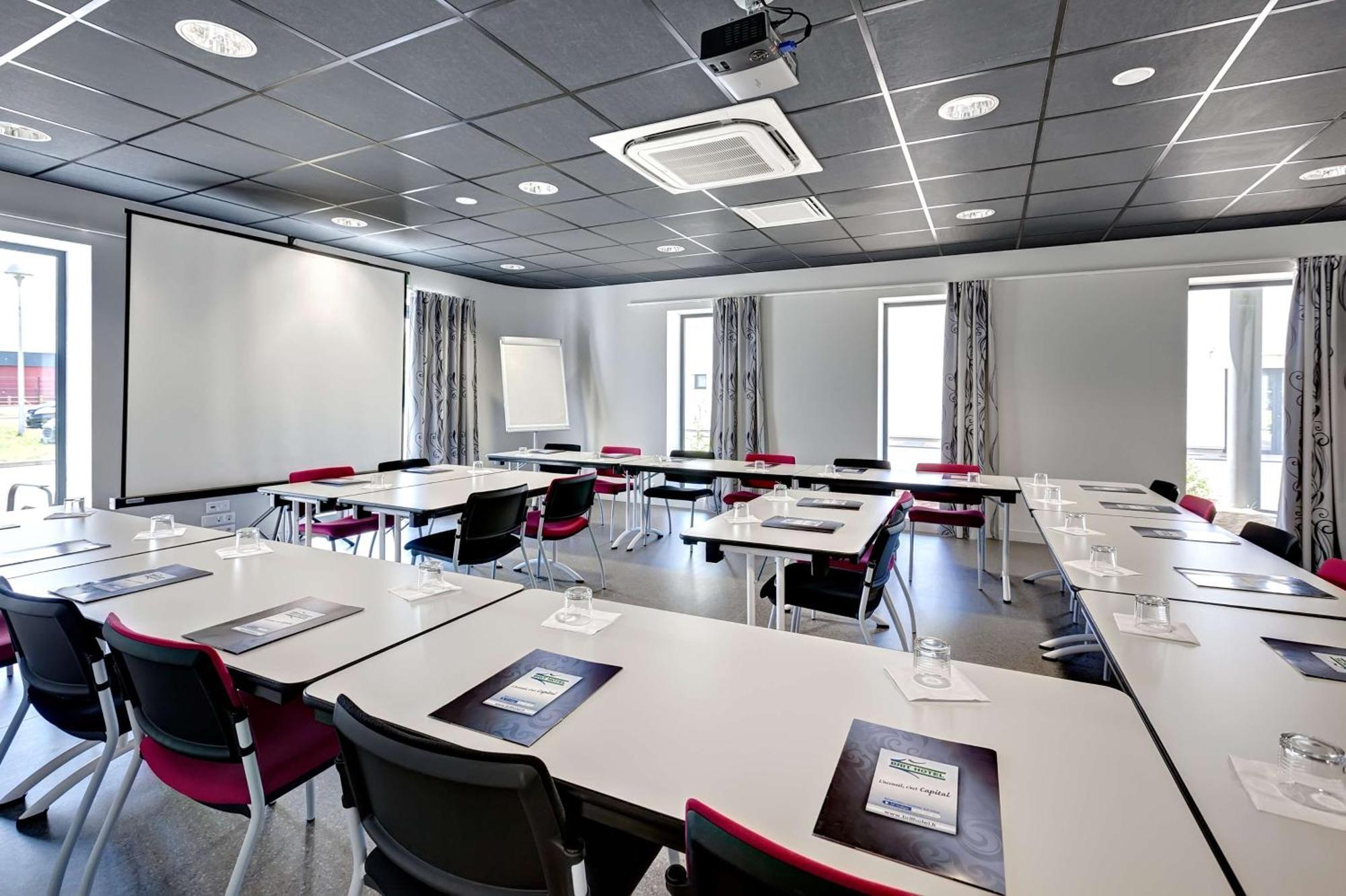 Brit Hotel Vendee Mer Les Achards  외부 사진