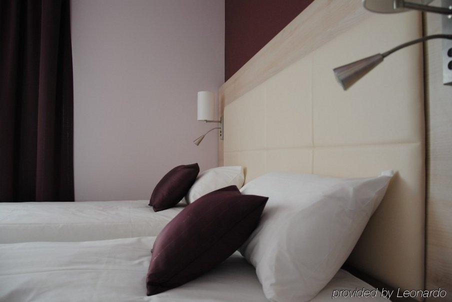 Brit Hotel Vendee Mer Les Achards  외부 사진